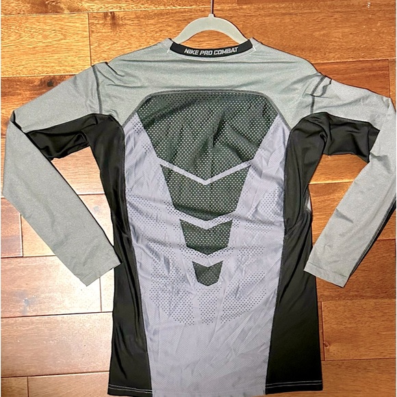 Nike Pro Combat Dri-Fit long sleeve top. - Picture 3 of 5